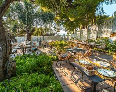 Làm sao để sân vườn nhà hàng đẹp?