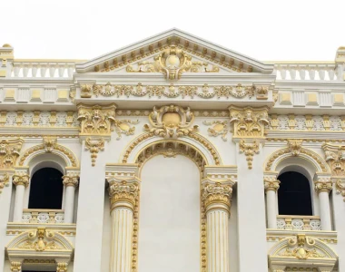 Đắp Phù Điêu Mặt Tiền – Nghệ Thuật Tôn Vinh Vẻ Đẹp Kiến Trúc